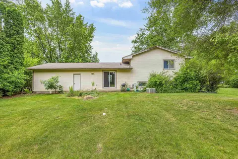 4606 Straw Ln, Roscoe, IL 61073 photo 14