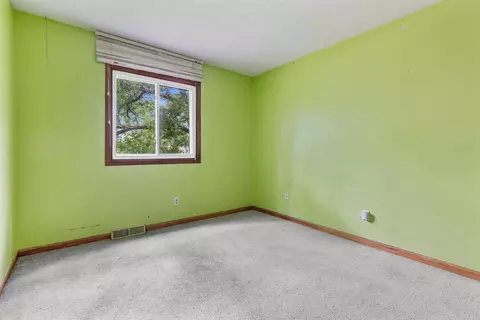 4606 Straw Ln, Roscoe, IL 61073 photo 11