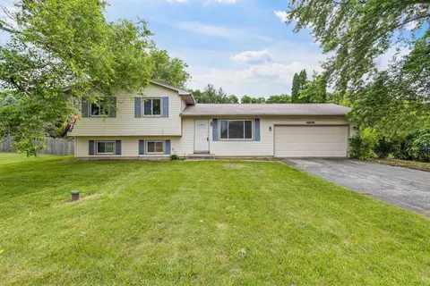 4606 Straw Ln, Roscoe, IL 61073