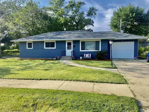 3904 Dakota Ln, Rockford, IL 61108