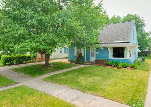 2116 Pierce Ave, Rockford, IL 61103