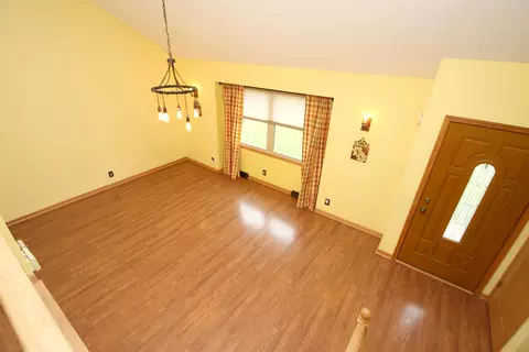 8115 Highview Dr, Winnebago, IL 61088 photo 9