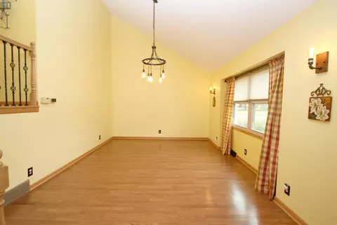 8115 Highview Dr, Winnebago, IL 61088 photo 8