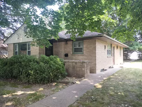 5119 Arlington St, Loves Park, IL 61111