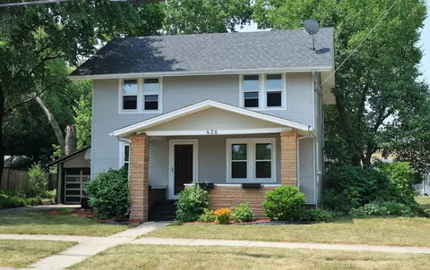 426 Sheridan St, Rockford, IL 61103