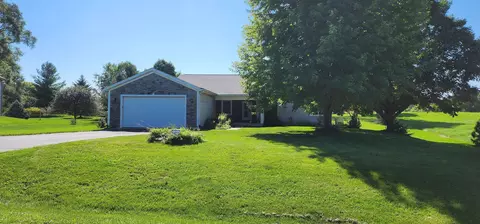 3999 Adam Dr, Wonder Lake, IL 60097