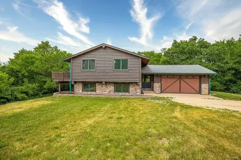 25 Thunder Rock, Galena, IL 61036