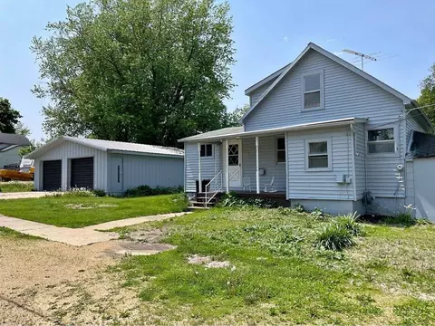 113 Clark St, Warren, IL 61087