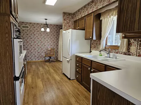 6957 Michelle Dr, Roscoe, IL 61073 photo 12