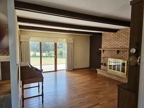 6957 Michelle Dr, Roscoe, IL 61073 photo 9