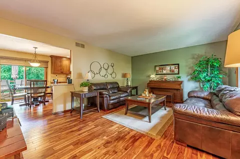 5848 Sweet Grass Dr, Roscoe, IL 61073 photo 6