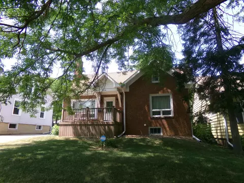 70 N Sunset, Freeport, IL 61032