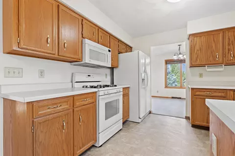 4709 Lindbloom Ln, Cherry Valley, IL 61016 photo 8
