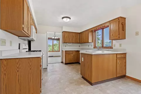 4709 Lindbloom Ln, Cherry Valley, IL 61016 photo 7