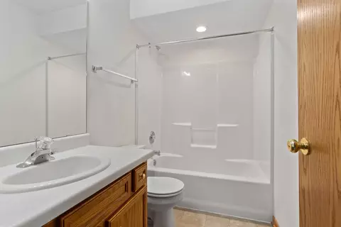 4709 Lindbloom Ln, Cherry Valley, IL 61016 photo 14
