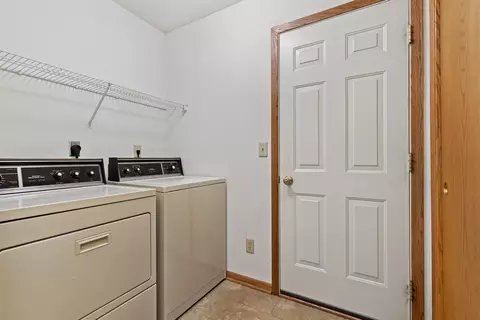4709 Lindbloom Ln, Cherry Valley, IL 61016 photo 5
