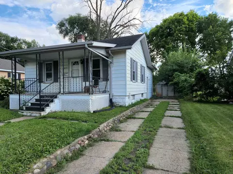 1633 Pershing Ave, Rockford, IL 61109