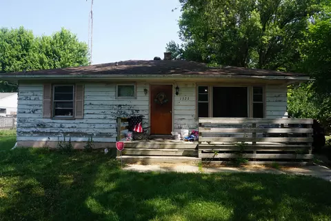 1323 Banks St, Rockford, IL 61102