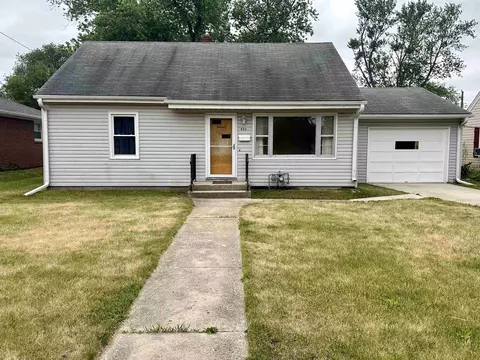 423 Burrwood Ave, Loves Park, IL 61111