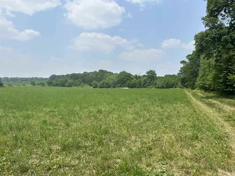 N River Road Road, Ridott, IL 61067