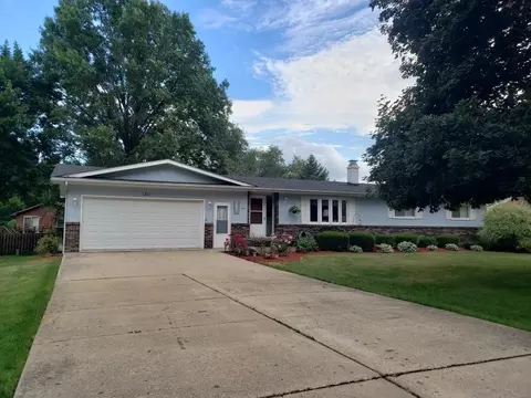 1395 Jay St, Freeport, IL 61032