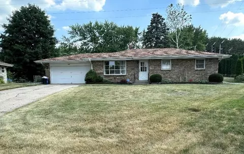 4807 Woodridge Ct, Rockford, IL 61108