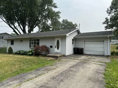 1403 Prophet Rd, Rock Falls, IL 61071