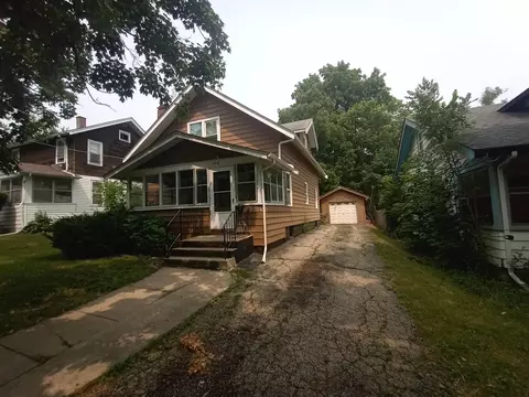 306 Foster Ave, Rockford, IL 61101