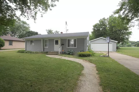 3327 Seward Ave, Rockford, IL 61108
