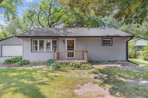 413 Belting Ct, Machesney Park, IL 61115
