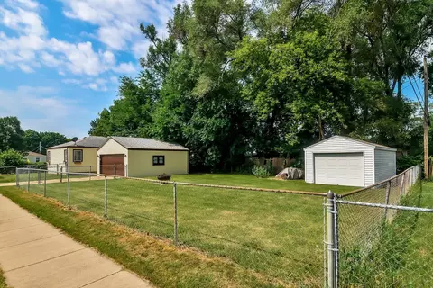 1326 Phoenix Rd, Machesney Park, IL 61115