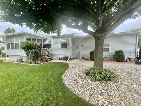 3706 E Wood Ln, Belvidere, IL 61008