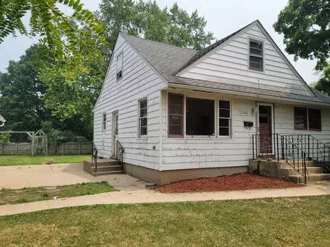 2360 Cornell Dr, Rockford, IL 61108