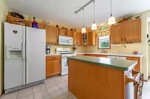 1406 Sentry Dr, Durand, IL 61024 photo 8