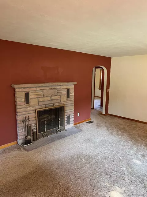 602 Maple St, Lena, IL 61048 photo 4