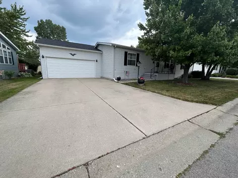 5448 Cypress Ln, Machesney Park, IL 61115