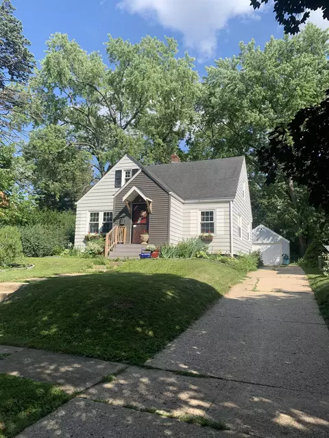 1814 Ohio Pkwy, Rockford, IL 61108