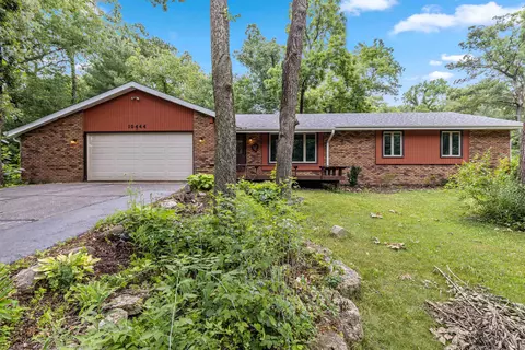 10444 Ray Dr, Roscoe, IL 61073 photo 2