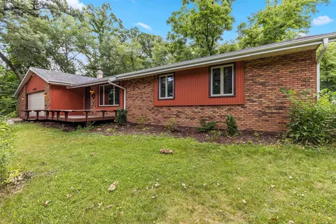 10444 Ray Dr, Roscoe, IL 61073 photo 4