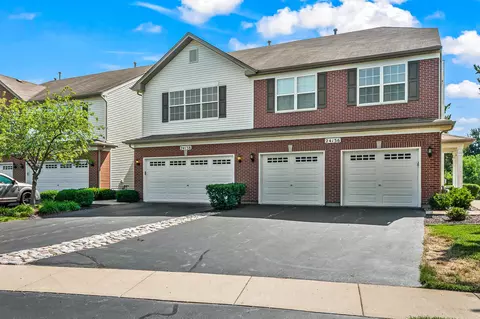 24138 Walnut Cir, Plainfield, IL 60585 photo 2