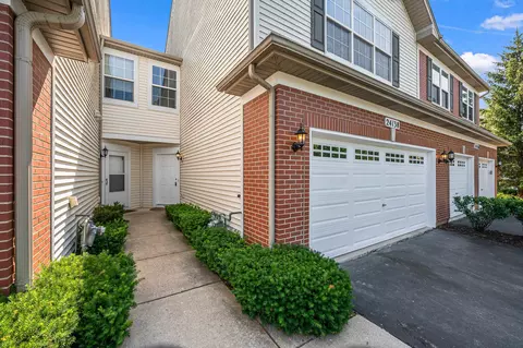 24138 Walnut Cir, Plainfield, IL 60585 photo 3