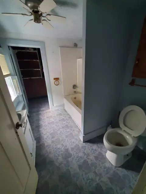 1122 S Chicago, Freeport, IL 61032 photo 14