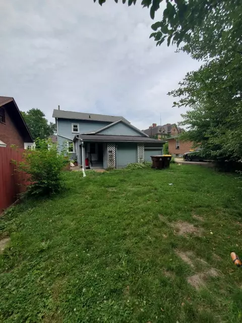 1122 S Chicago, Freeport, IL 61032 photo 3