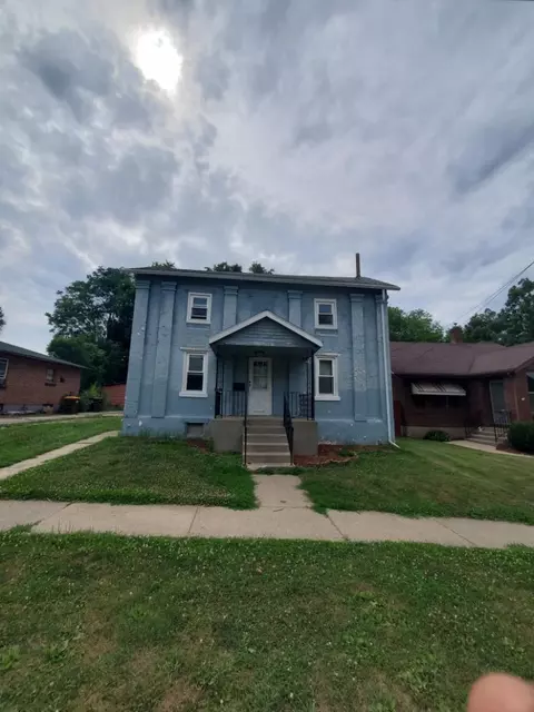 1122 S Chicago, Freeport, IL 61032 photo 2