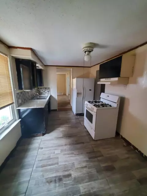 1122 S Chicago, Freeport, IL 61032 photo 8
