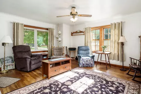 460 W 6th St, Pecatonica, IL 61063 photo 6