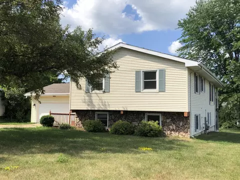 107 Newport Rd, Lake Summerset, IL 61019 photo 3