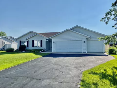 11057 Linden Blossom Ln, Roscoe, IL 61073