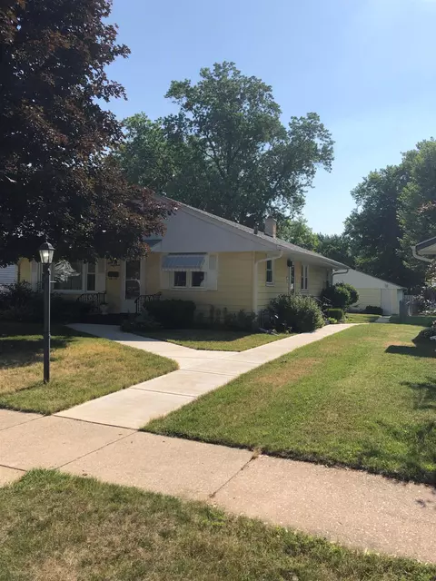 3043 Allington Ave, Rockford, IL 61103