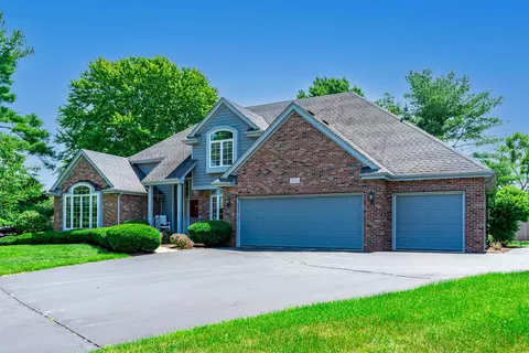 2555 Saxon Pl, Rockford, IL 61114